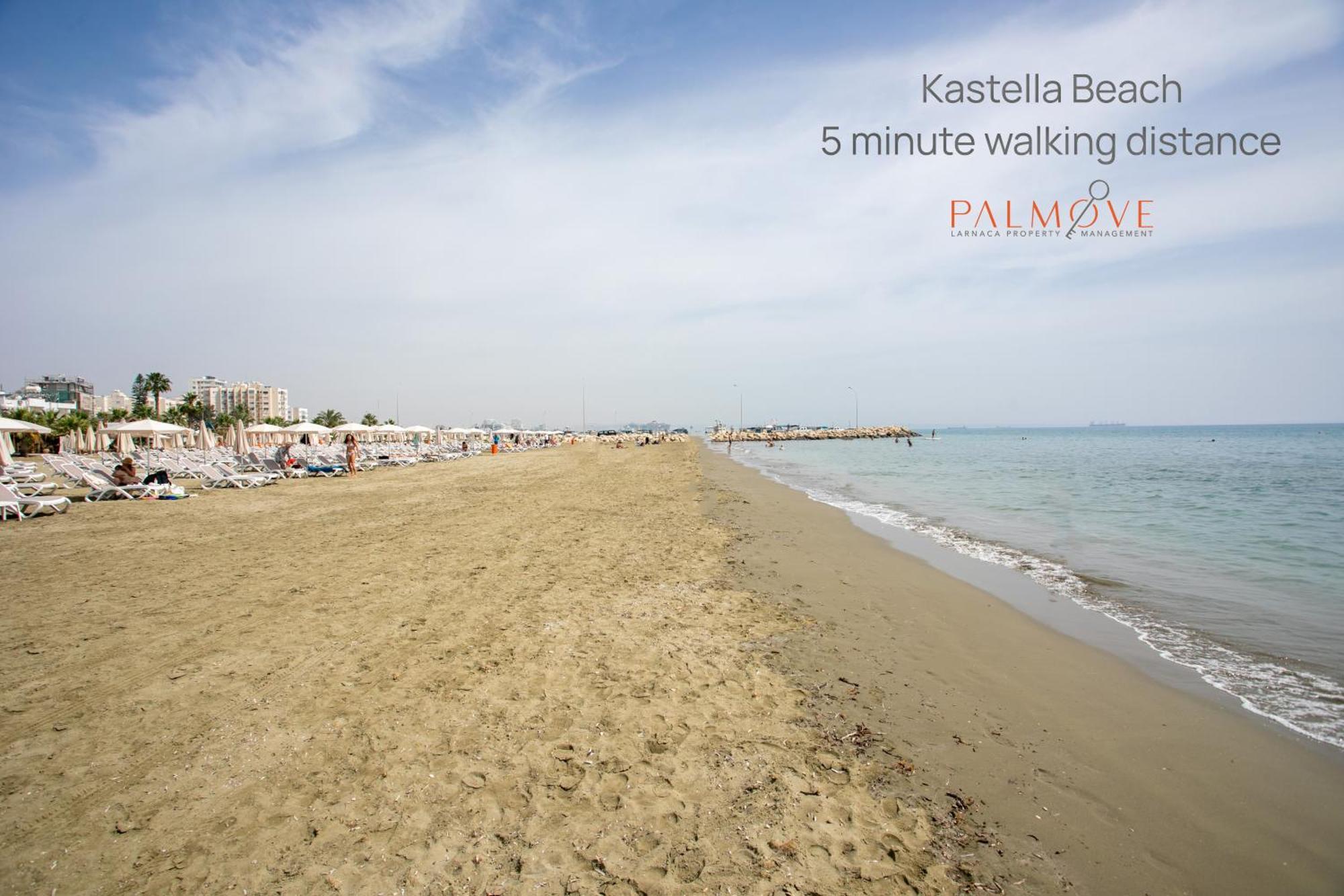 Palmove Luxurious Beachfront Apt Larnaca Zewnętrze zdjęcie